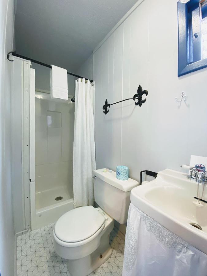 Woods Bay Flathead Lake Resort מראה חיצוני תמונה