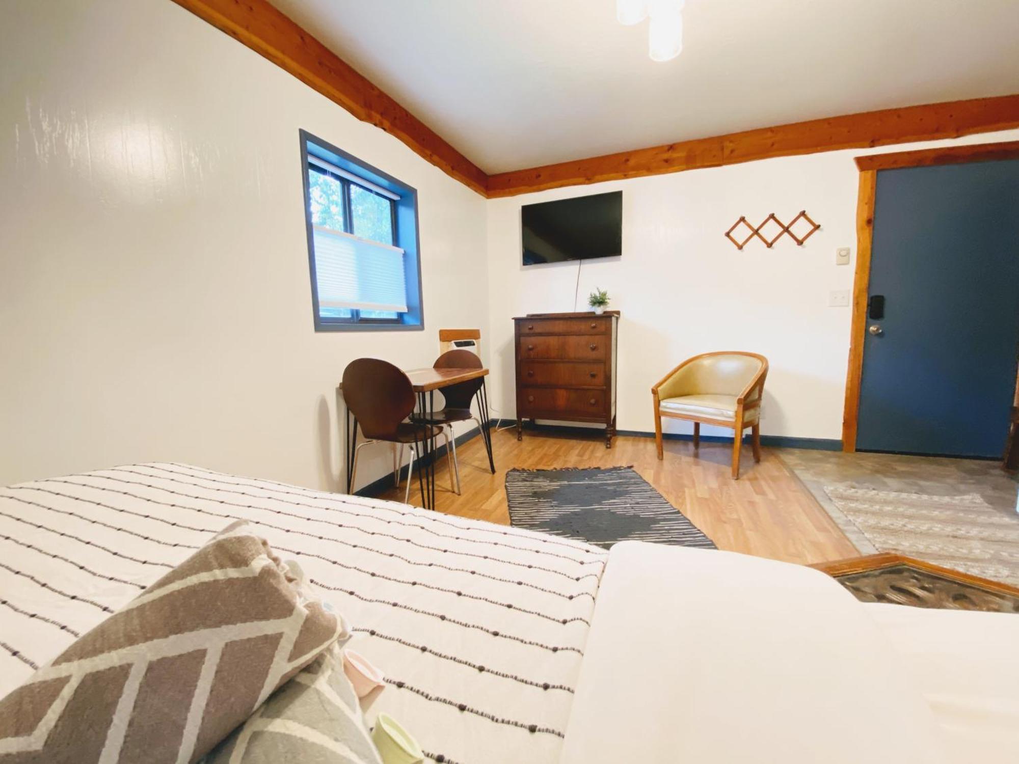 Woods Bay Flathead Lake Resort מראה חיצוני תמונה