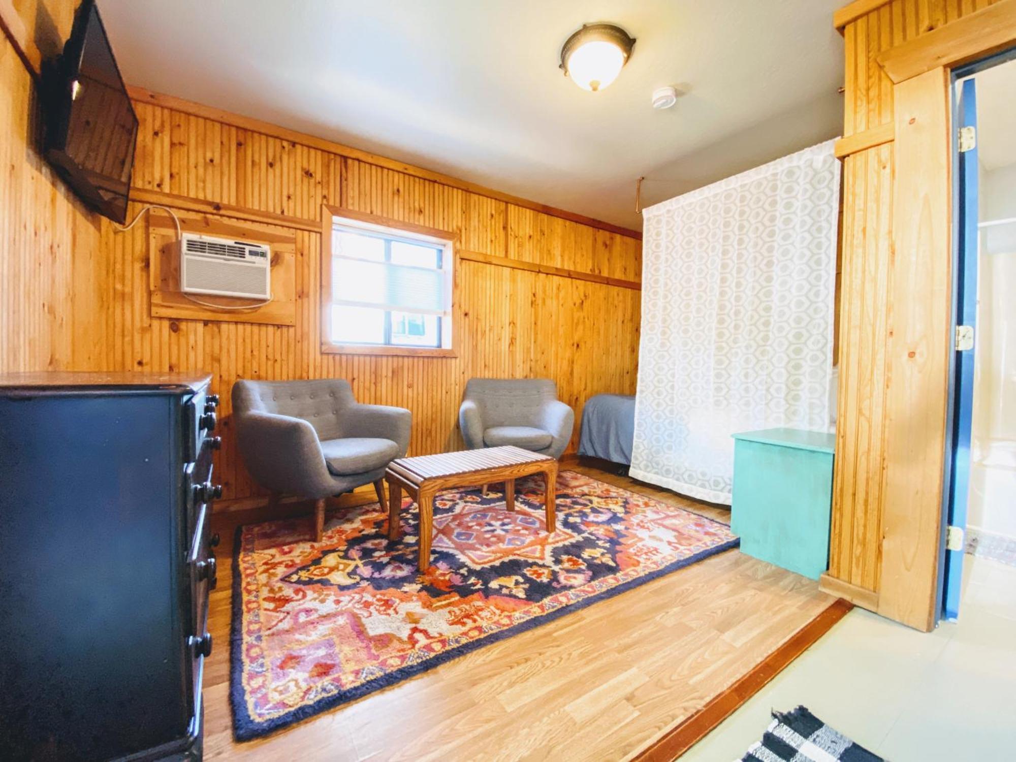 Woods Bay Flathead Lake Resort מראה חיצוני תמונה