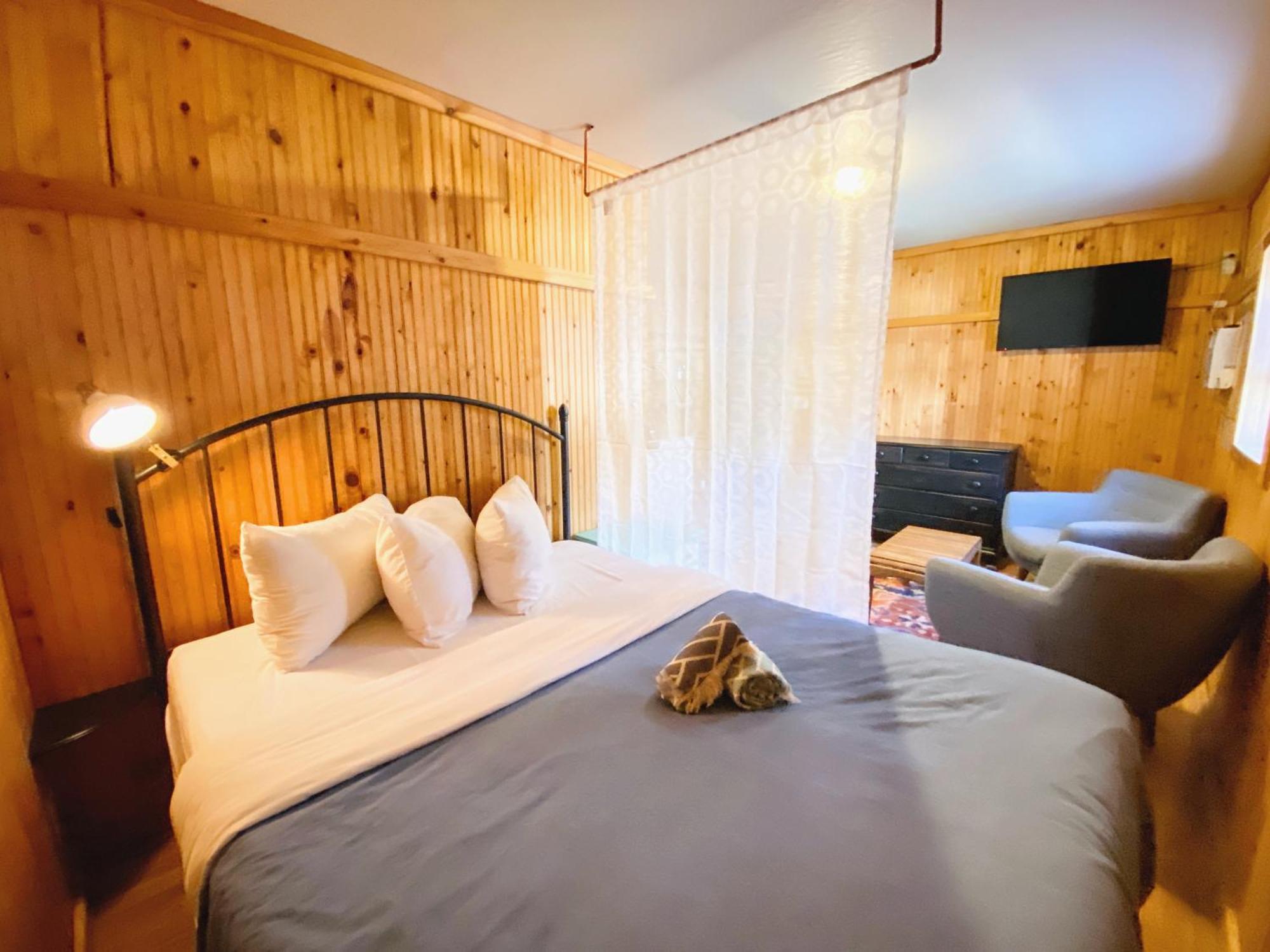 Woods Bay Flathead Lake Resort מראה חיצוני תמונה