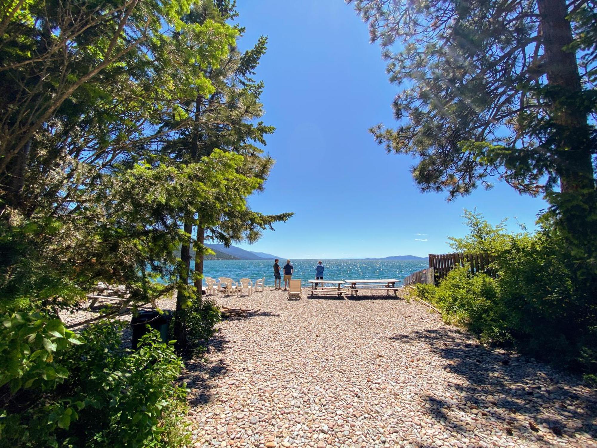 Woods Bay Flathead Lake Resort מראה חיצוני תמונה