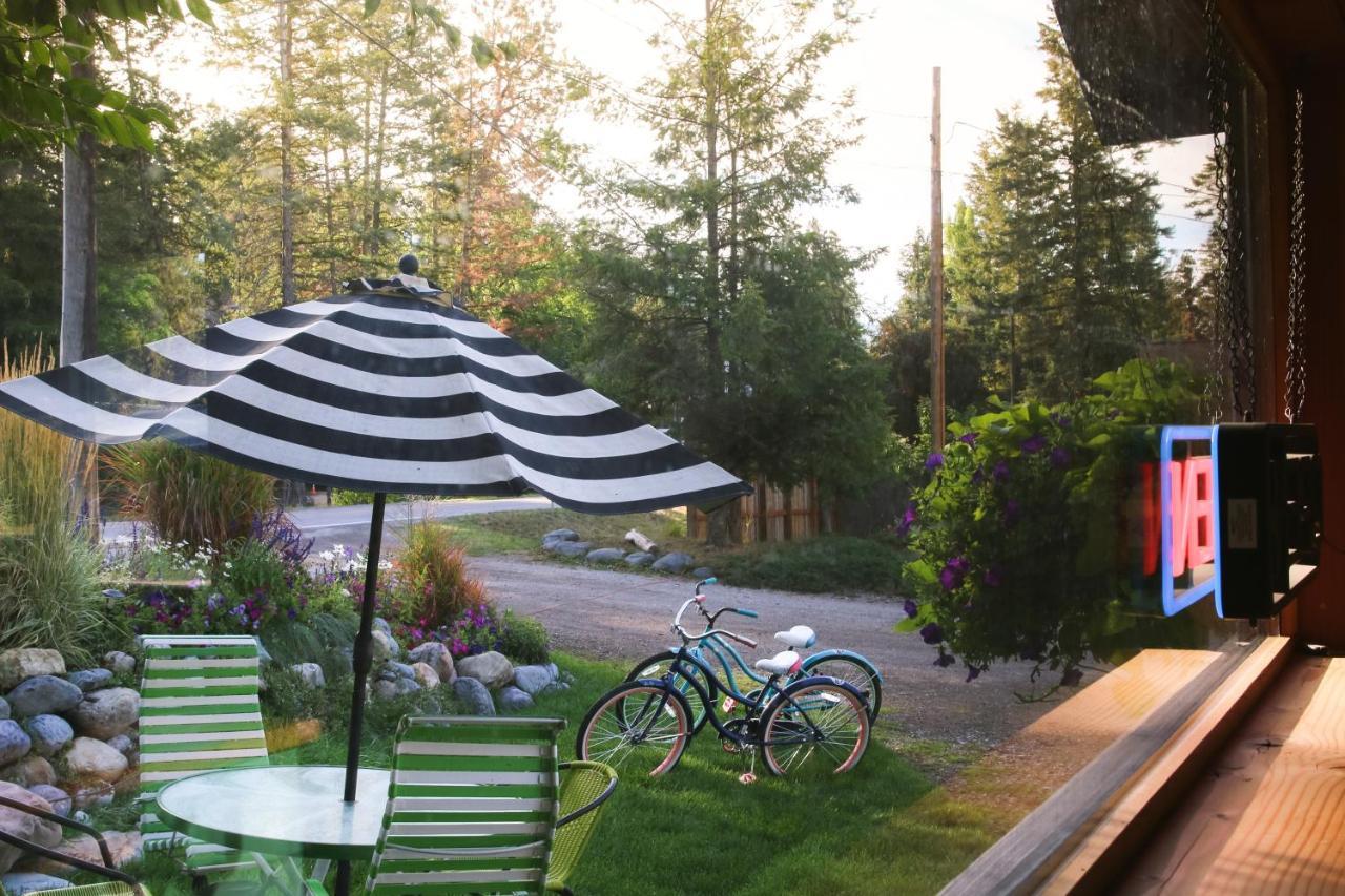 Woods Bay Flathead Lake Resort מראה חיצוני תמונה